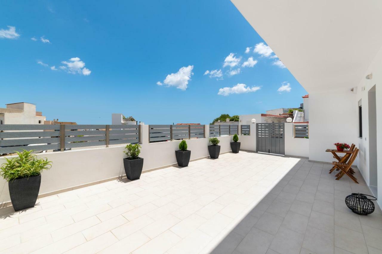 Ble Azzure Apartment Gennadi Bagian luar foto