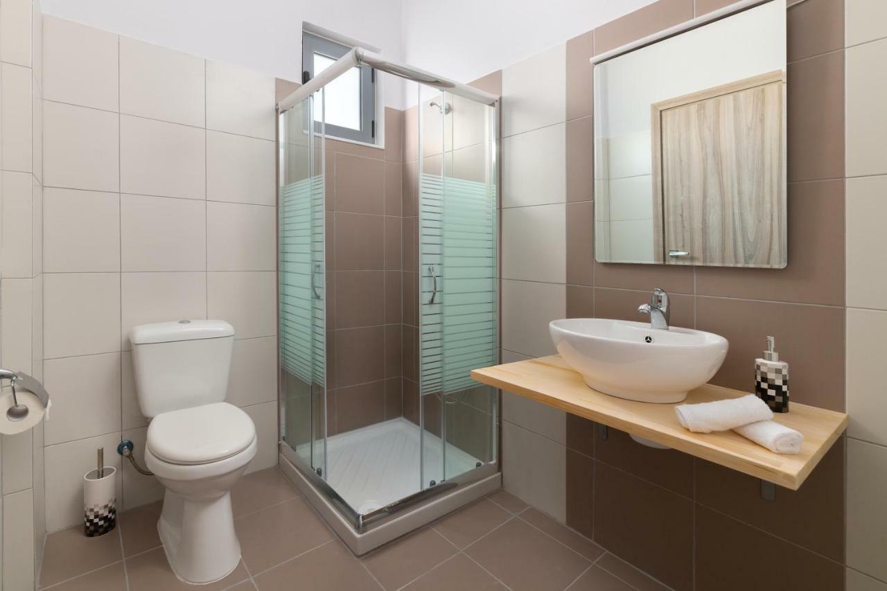 Ble Azzure Apartment Gennadi Bagian luar foto